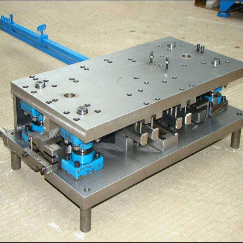 沖壓模具分類與行業(yè)術(shù)語，基礎(chǔ)要了解！