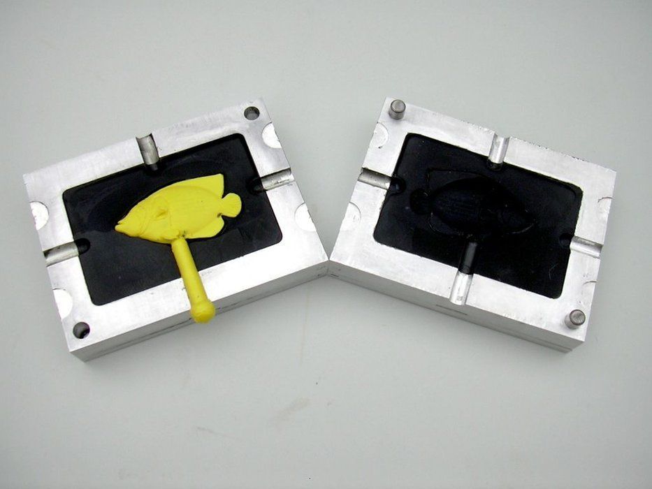 塑膠模具的主要結(jié)構(gòu)包括有哪些？